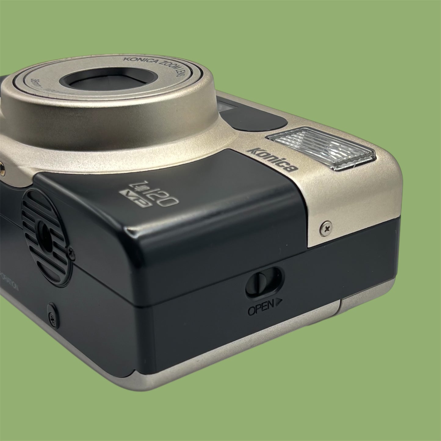 Le Konica Z-Up 120 VP et son étui