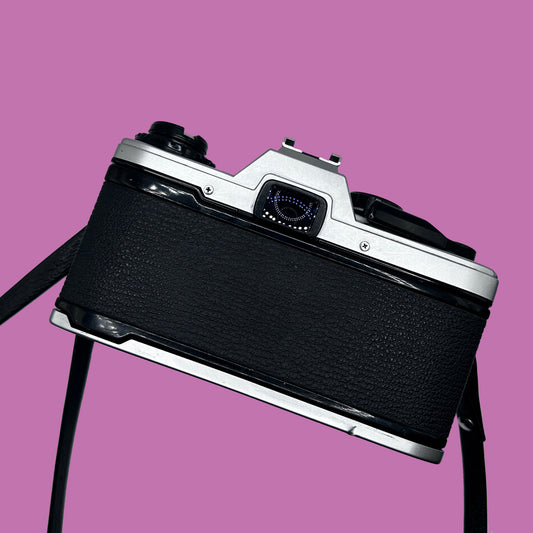 Olympus OM-10 + 50mm