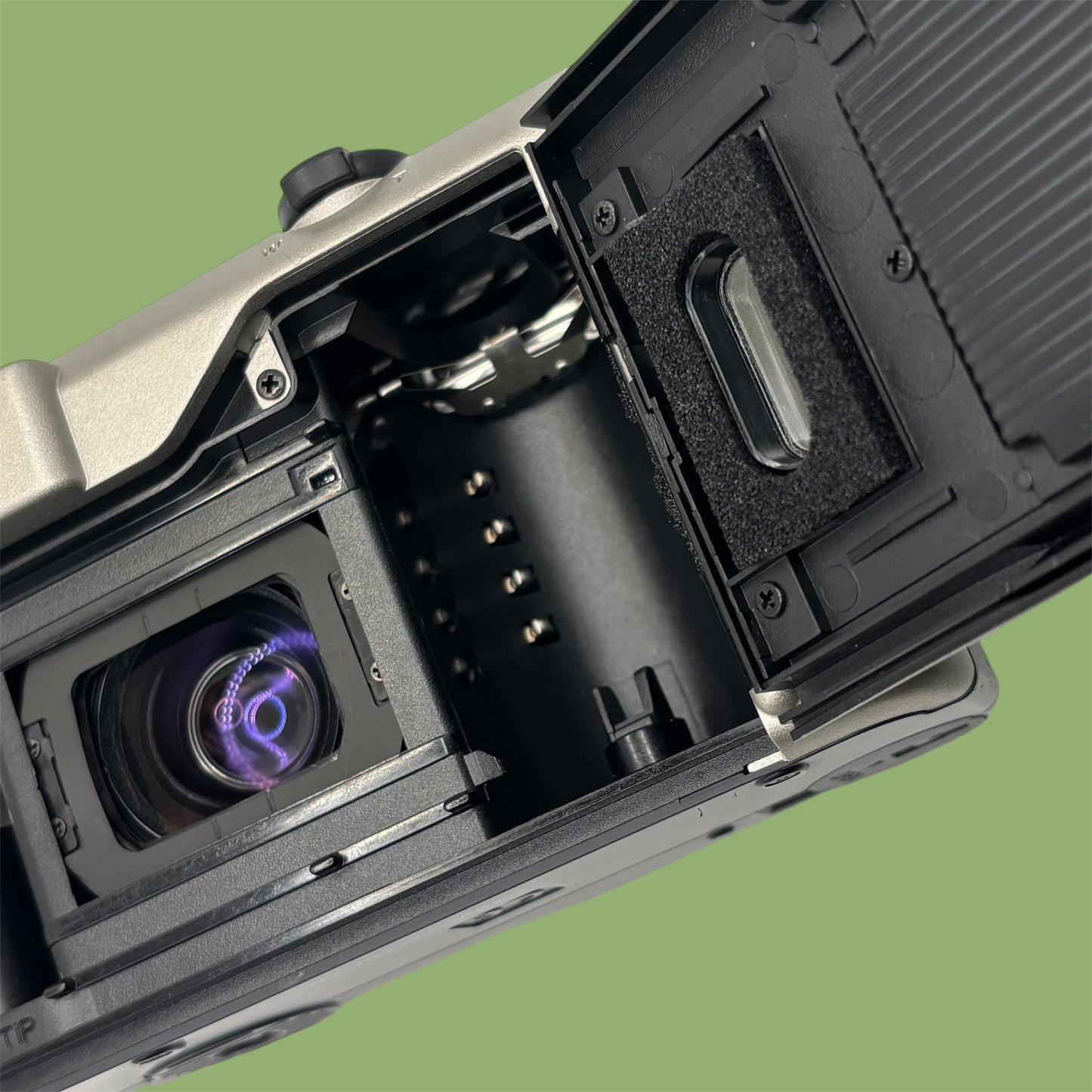 Le Konica Z-Up 120 VP et son étui