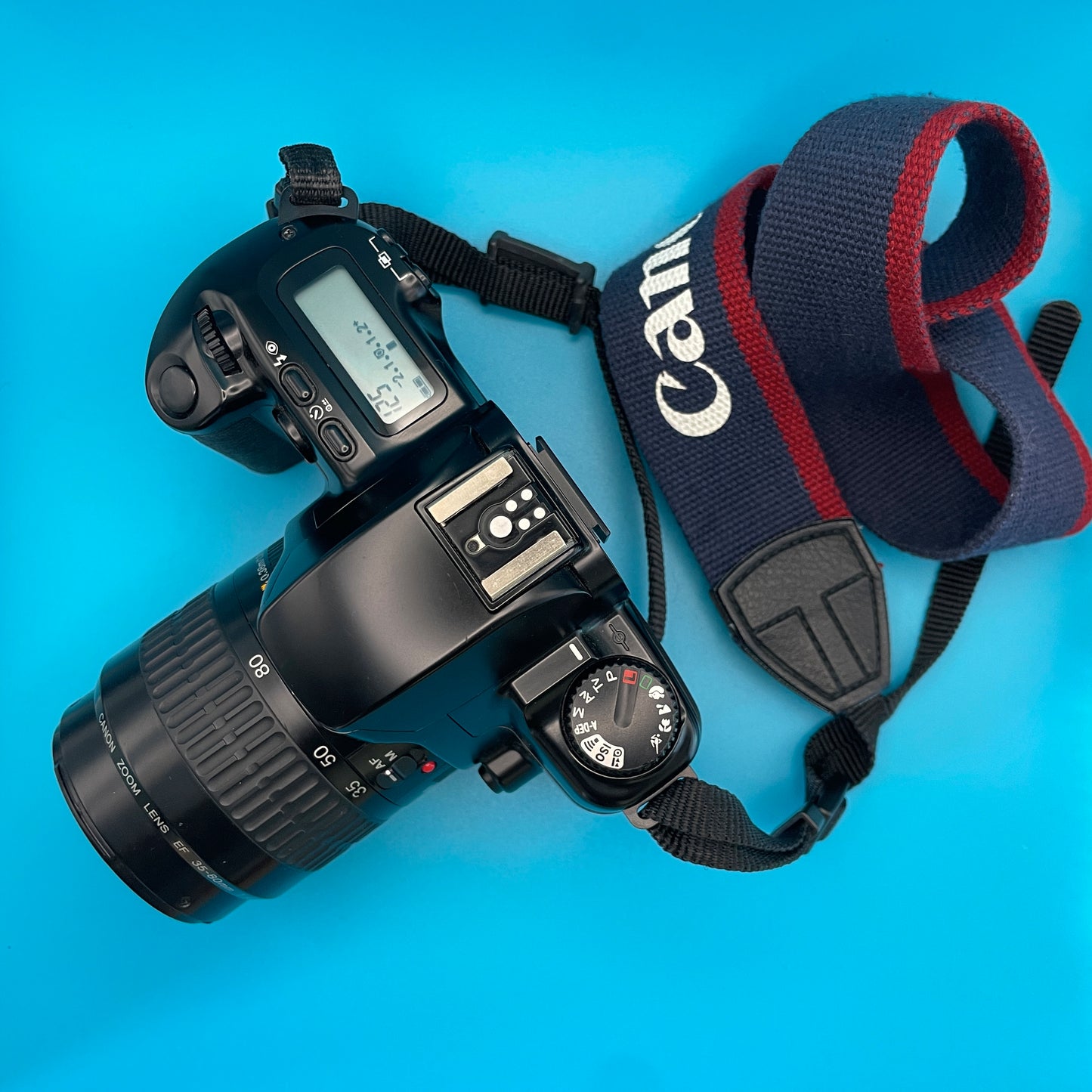 Le Canon EOS 500 + 35-80mm