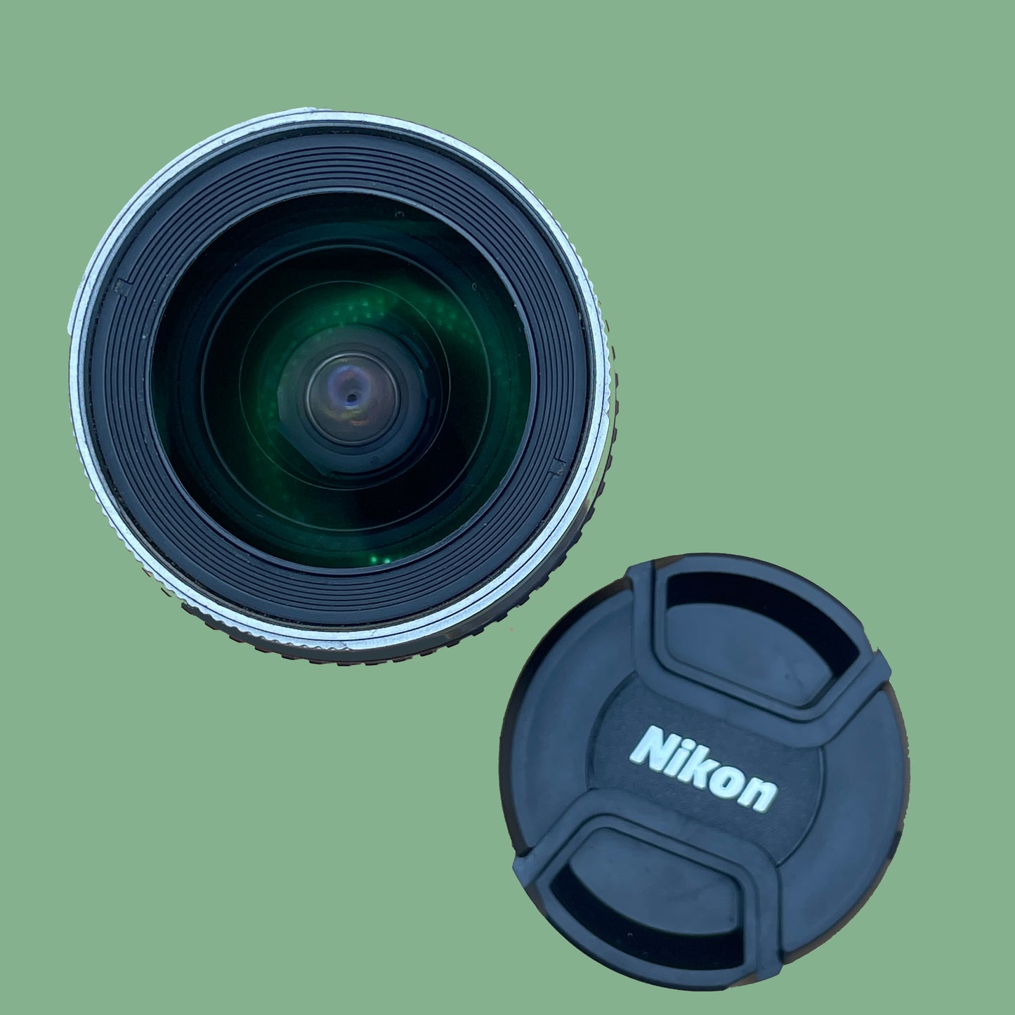 Nikon F65 + 28-80mm