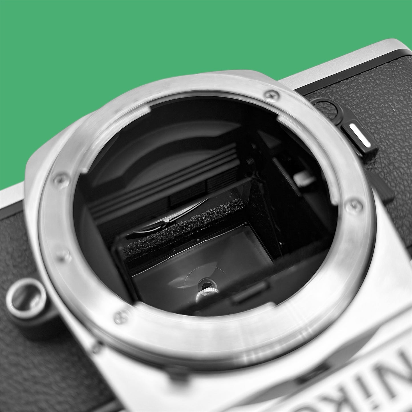 Le Nikon FE2 & 50mm
