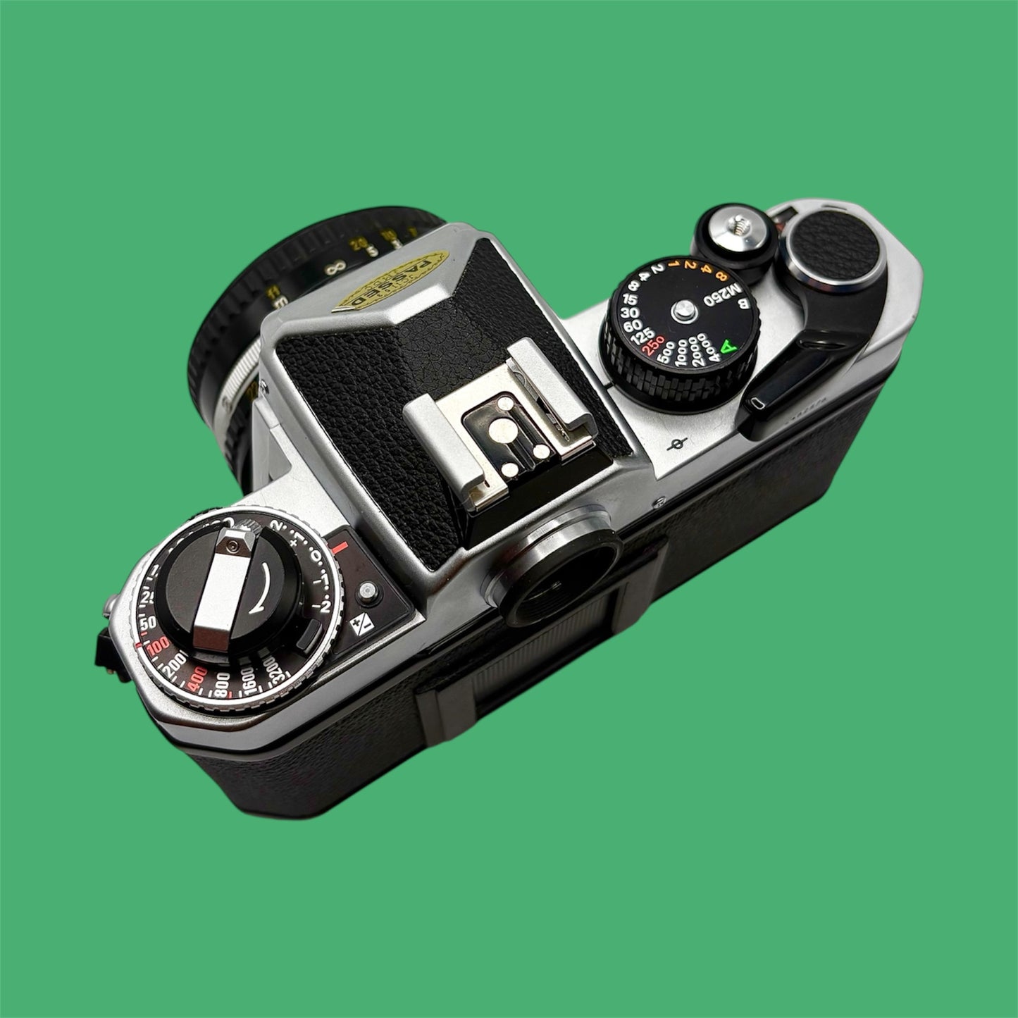 Le Nikon FE2 & 50mm