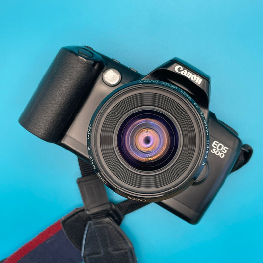 Le Canon EOS 500 + 35-80mm