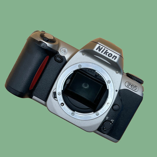 Nikon F65 + 28-80mm